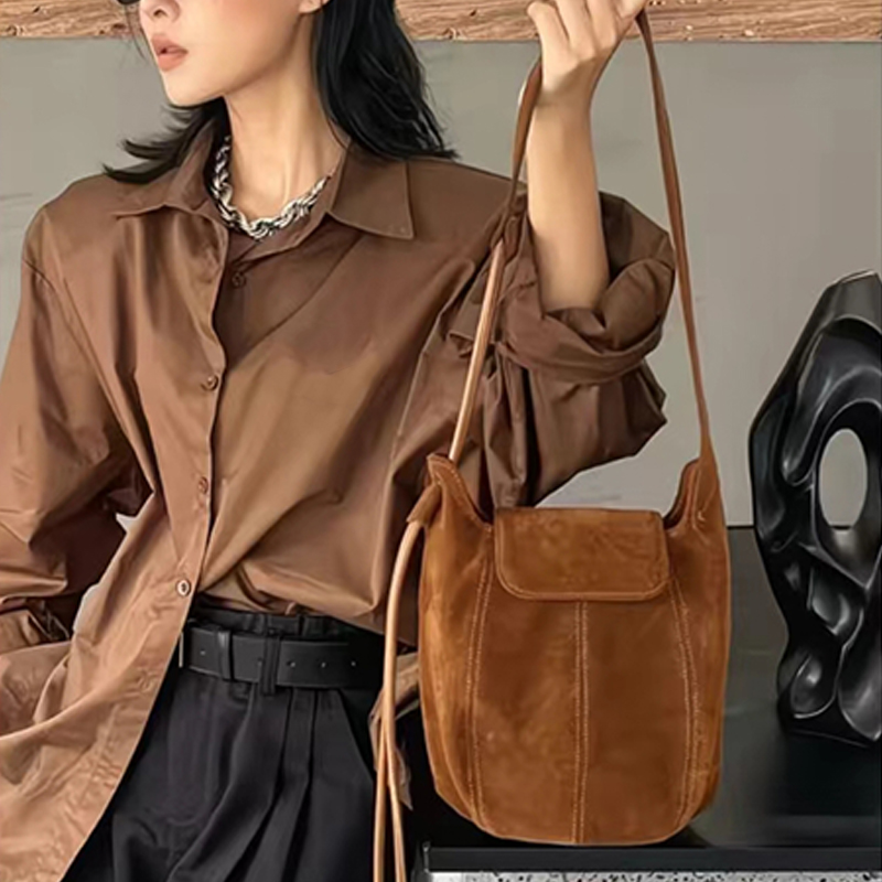 Interior Design High End - フロストスエードバケットバッグ パンプキンバッグ レディース ハイエンドニッチデザイン シングルショルダー アンダーアーム