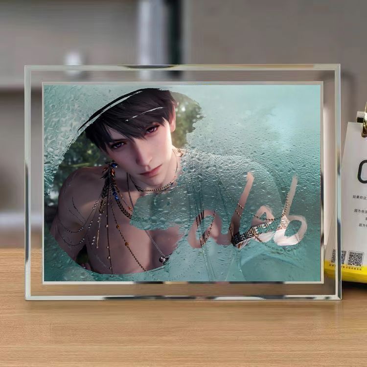 「ラブ・アンド・ディープスペース」の「ザビエル・シラス・ラフ - Picture Frame のレビューと価格
