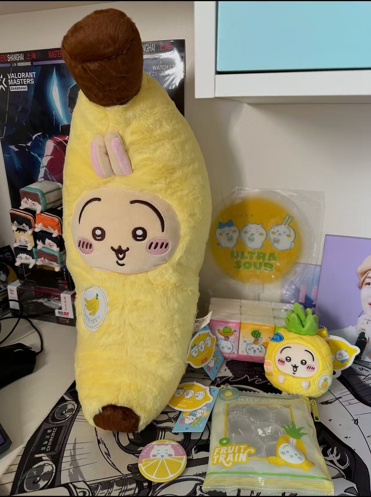 人気の「ちいかわ」フルーツバナナ柄のクッション、うさぎのぬい - Throw Pillow のレビューと価格